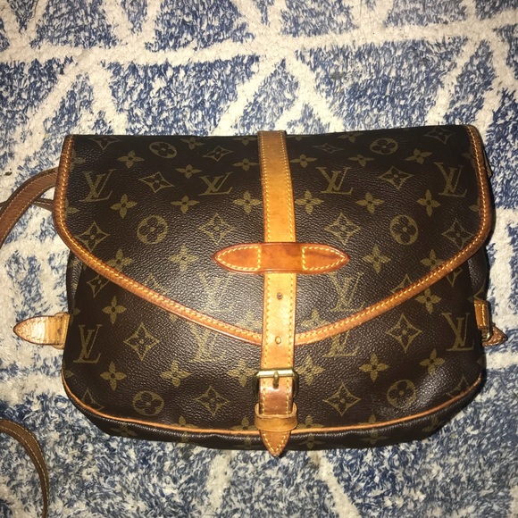 🌟SALE🌟 Authentic Vintage Louis Vuitton Saumur 30 LV - Picture 3 of 8